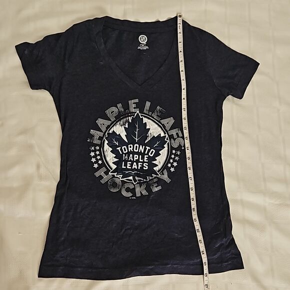 NHL Women's Hockey Logo Toronto Maple Leaf T-Shirt Navy Blue Medium - Picture 12 of 16